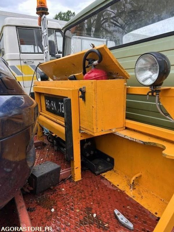 Truck DEPANNEUSE MERCEDES 608 1972 104100 KM