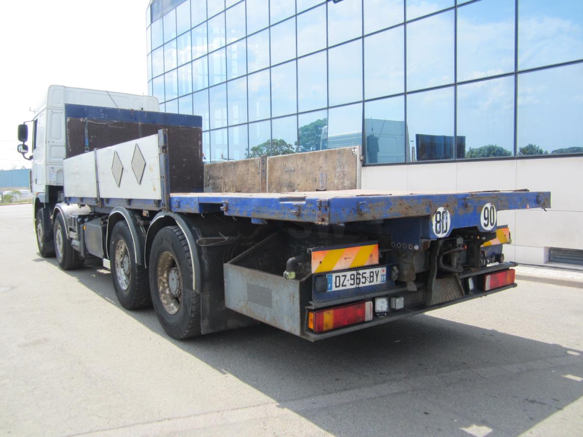 Dropside/ Flatbed truck DAF XF105 460