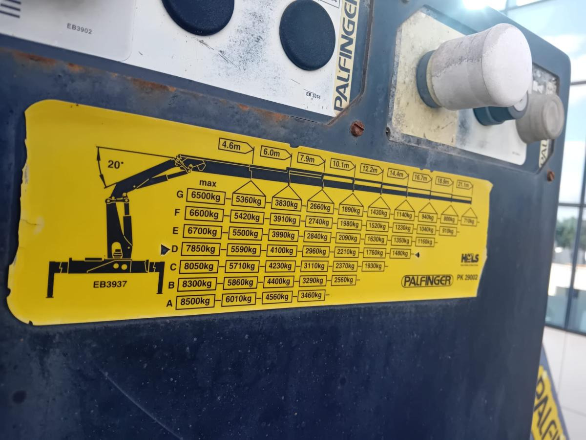 Dropside/ Flatbed truck DAF XF105 460