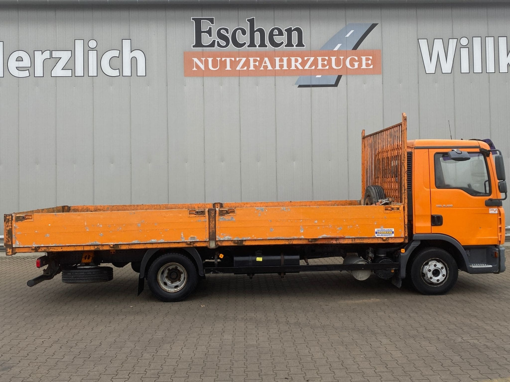 Dropside/ Flatbed truck MAN TGL 8.210 4x2 BL