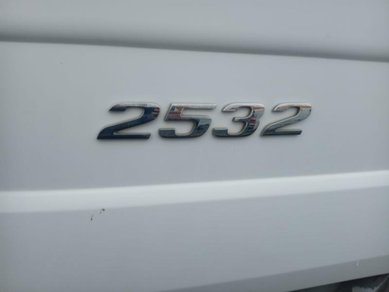 Dropside/ Flatbed truck Mercedes Actros 2532