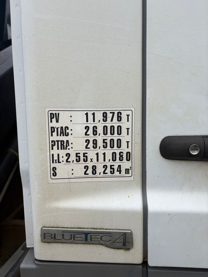 Dropside/ Flatbed truck Mercedes Axor 2533