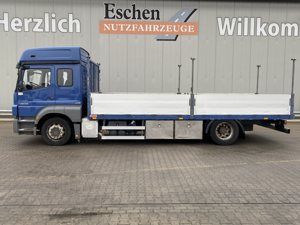 Dropside/ Flatbed truck Mercedes-Benz 1829 LL Axor