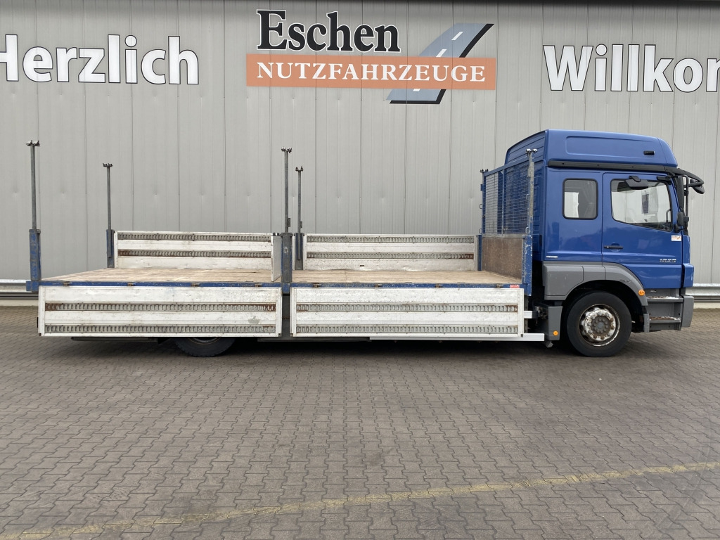 Dropside/ Flatbed truck Mercedes-Benz 1829 LL Axor