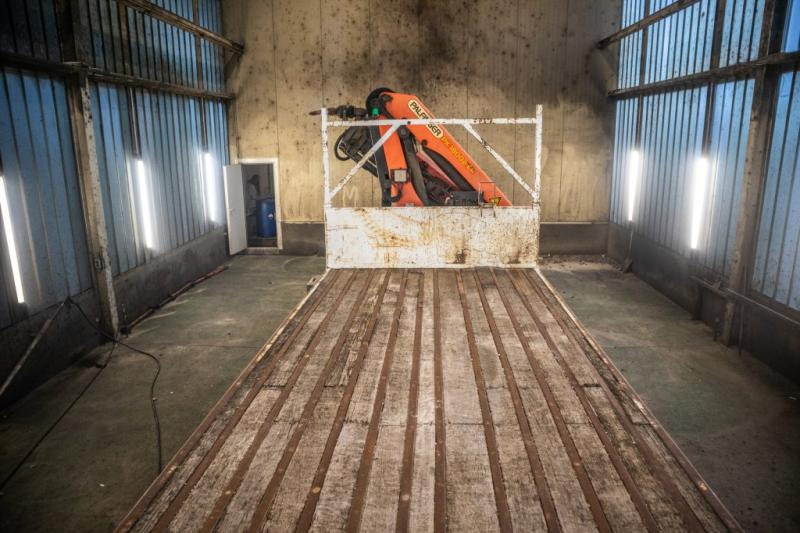 Dropside/ Flatbed truck Renault KERAX 380DXI-8x4+PK18TM/3EXT