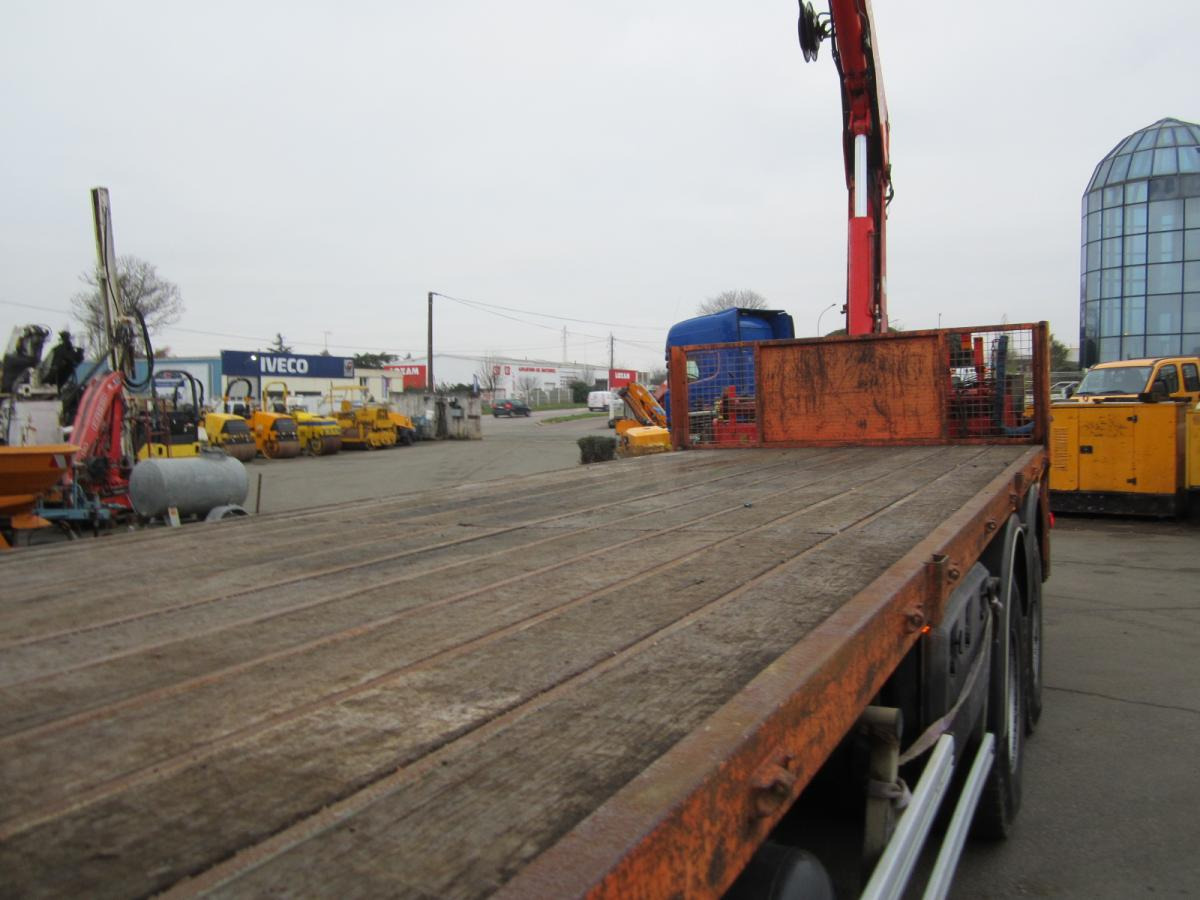 Dropside/ Flatbed truck Renault Kerax 370 DXI