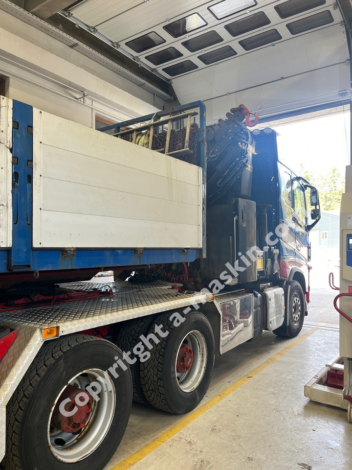 Dropside/ Flatbed truck VOLVO FH 540