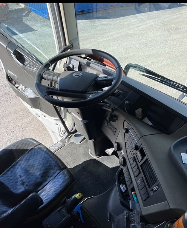 Dropside/ Flatbed truck Volvo FH 16.540