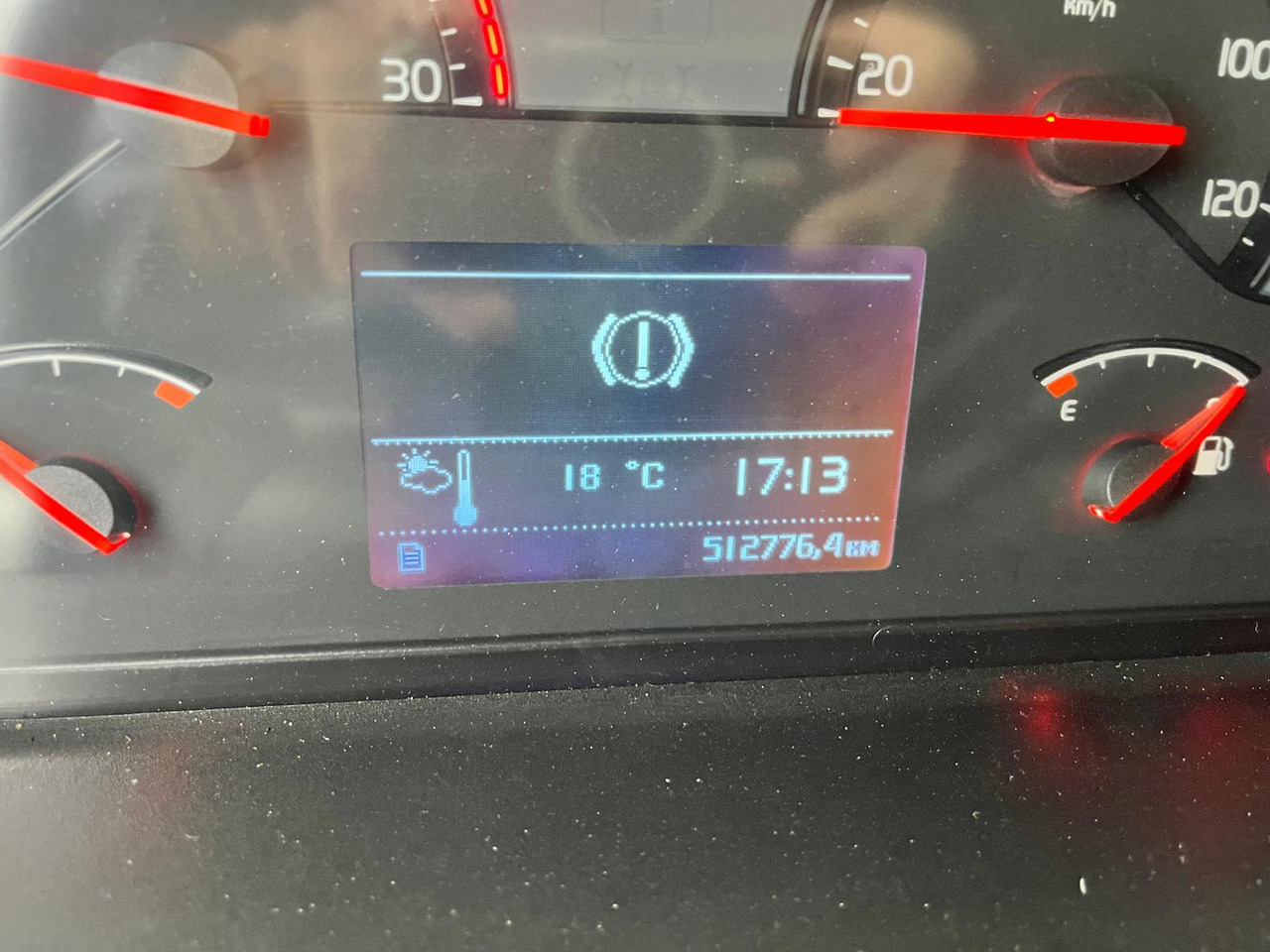 Dropside/ Flatbed truck Volvo FM 420