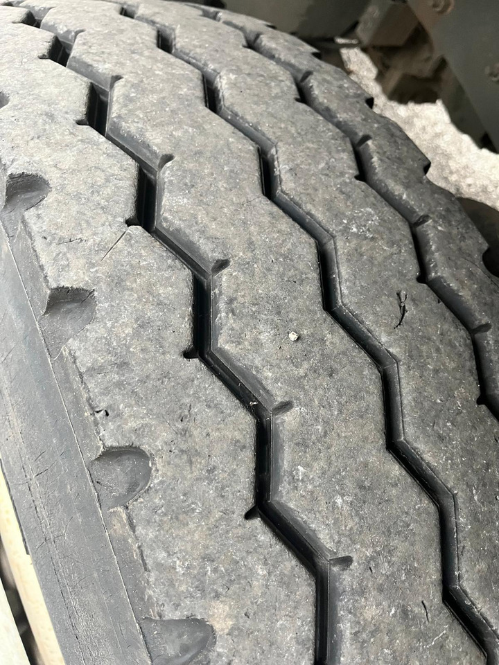 Dropside/ Flatbed truck Volvo FM 420