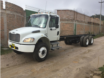 Cab chassis truck Freightliner M2 106: picture 1