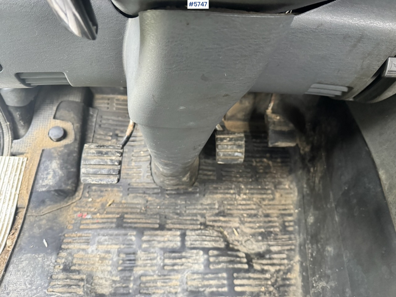 Hook lift truck 1998 Scania 94D 310 Hook‑truck