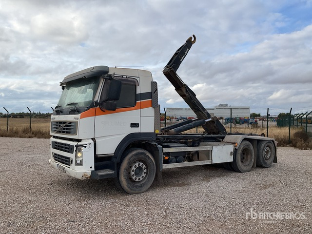 Hook lift truck 2004 Volvo FM12-280 6x2 Hooklift Truck