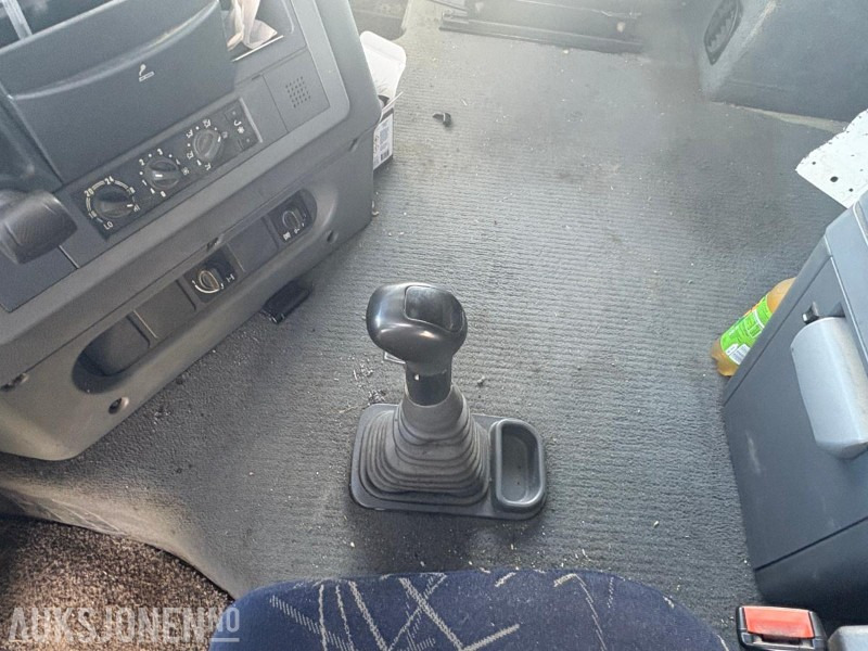 Hook lift truck 2005 Iveco 260S48 krokløft