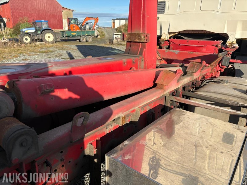 Hook lift truck 2005 Iveco 260S48 krokløft