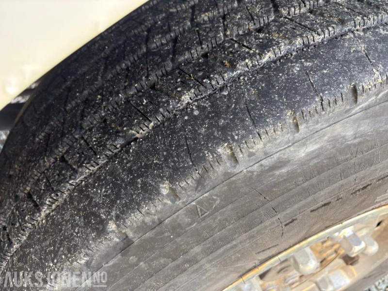 Hook lift truck 2005 Iveco 260S48 krokløft