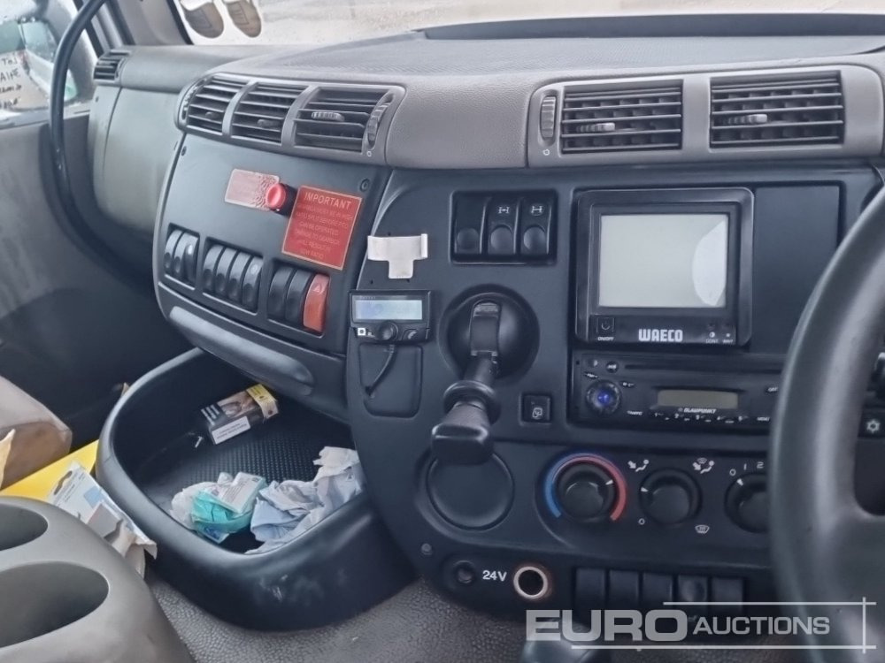 Hook lift truck 2008 DAF CF