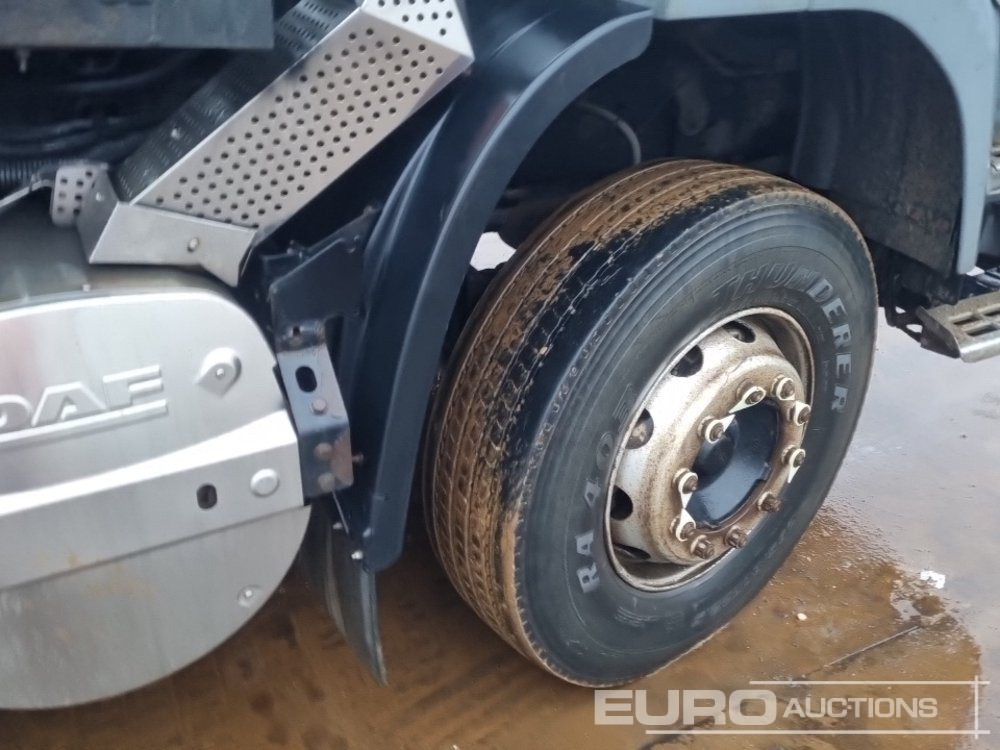 Hook lift truck 2008 DAF CF