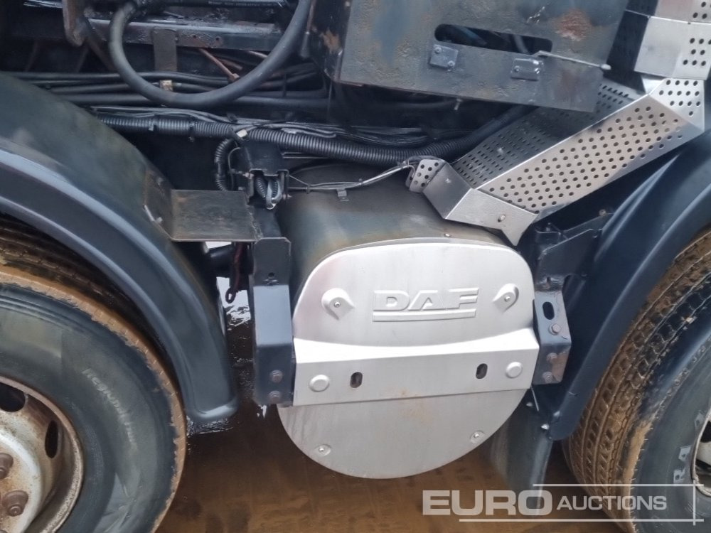 Hook lift truck 2008 DAF CF