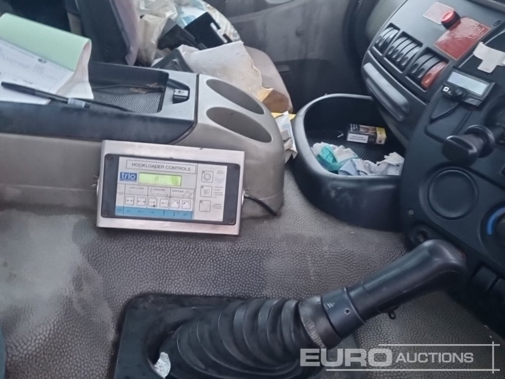 Hook lift truck 2008 DAF CF