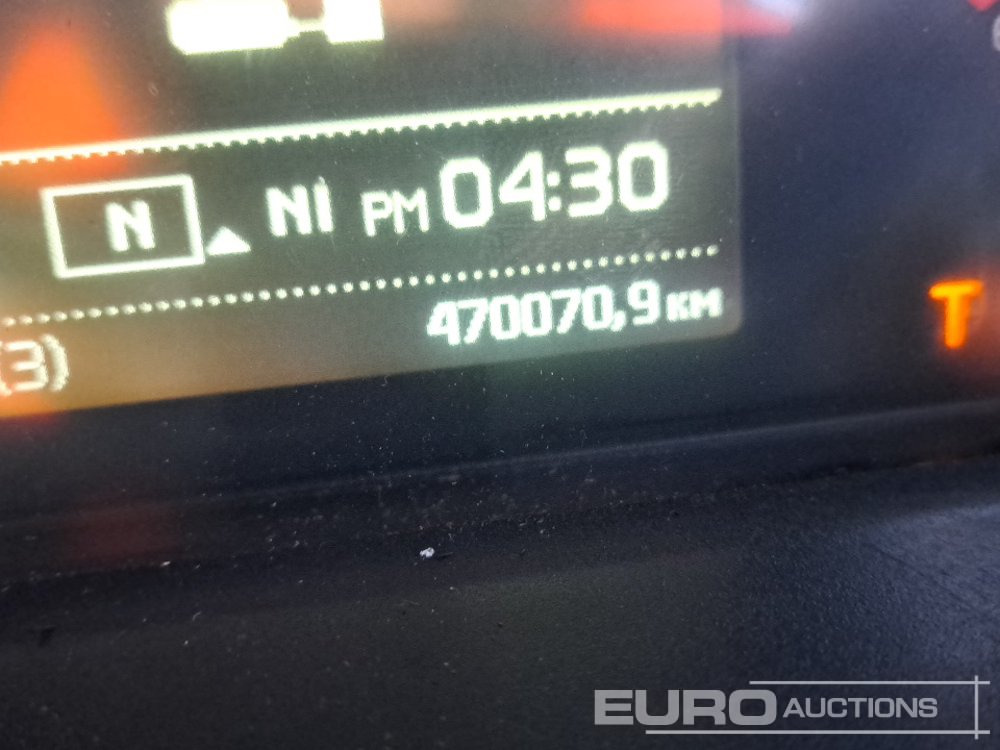 Hook lift truck 2011 Volvo FM