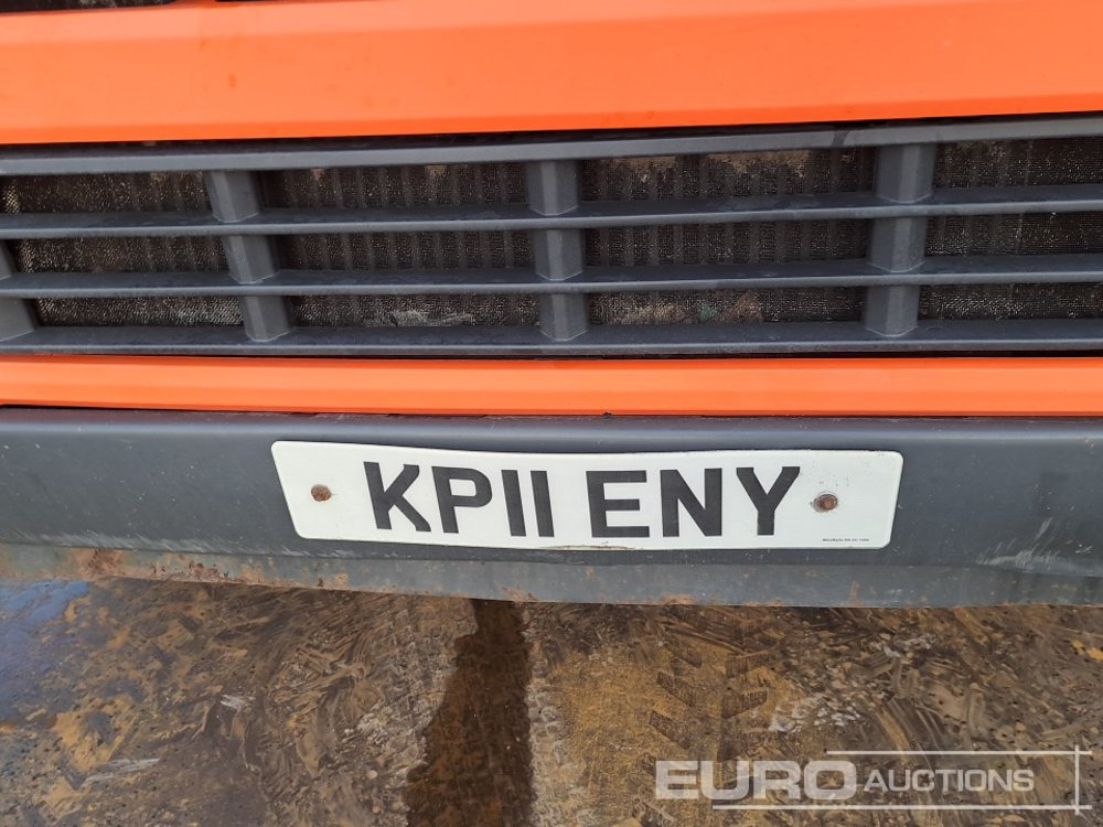 Hook lift truck 2011 Volvo FM