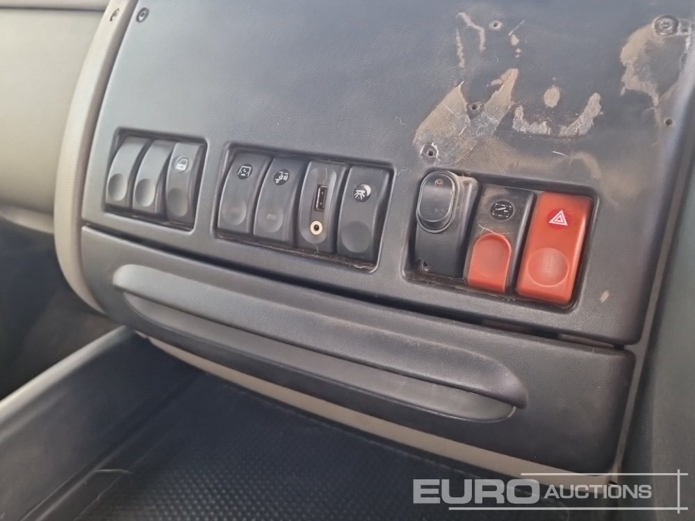 Hook lift truck 2012 DAF CF85-410