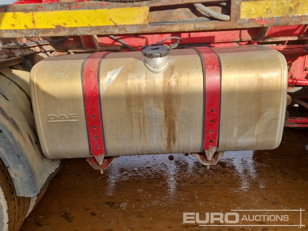 Hook lift truck 2012 DAF CF85-410