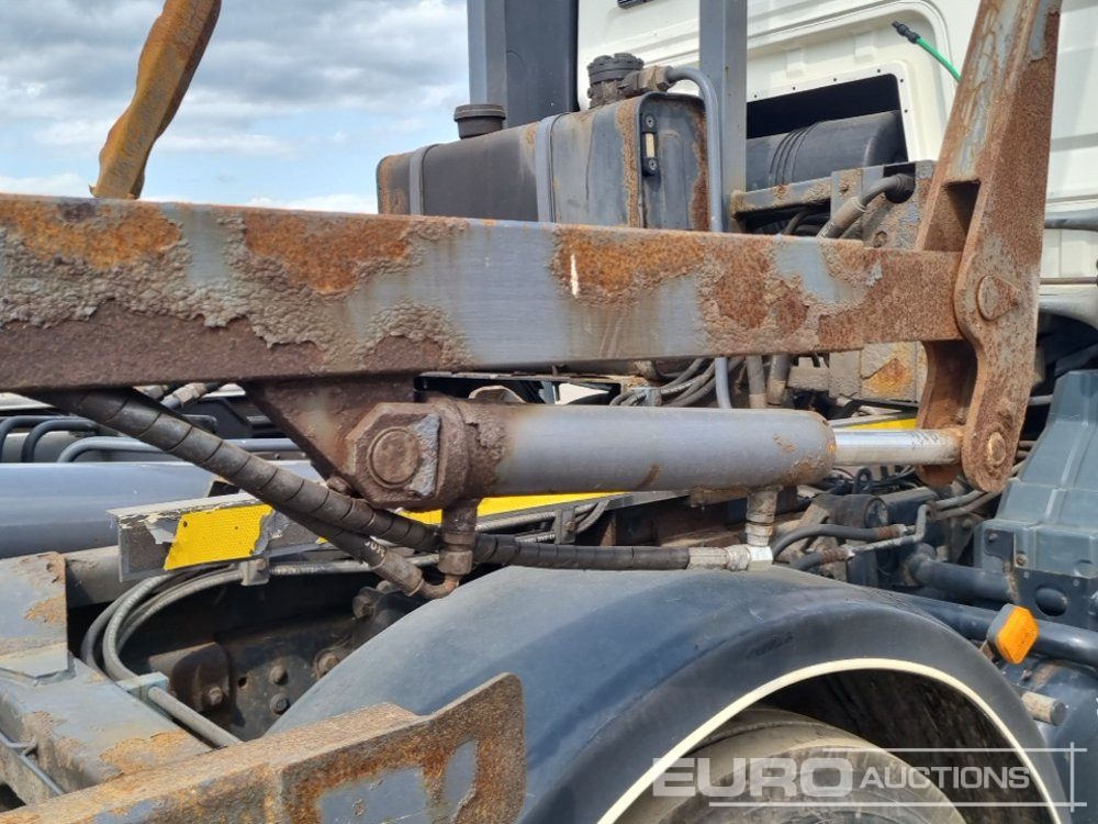 Hook lift truck 2012 MAN 35.360