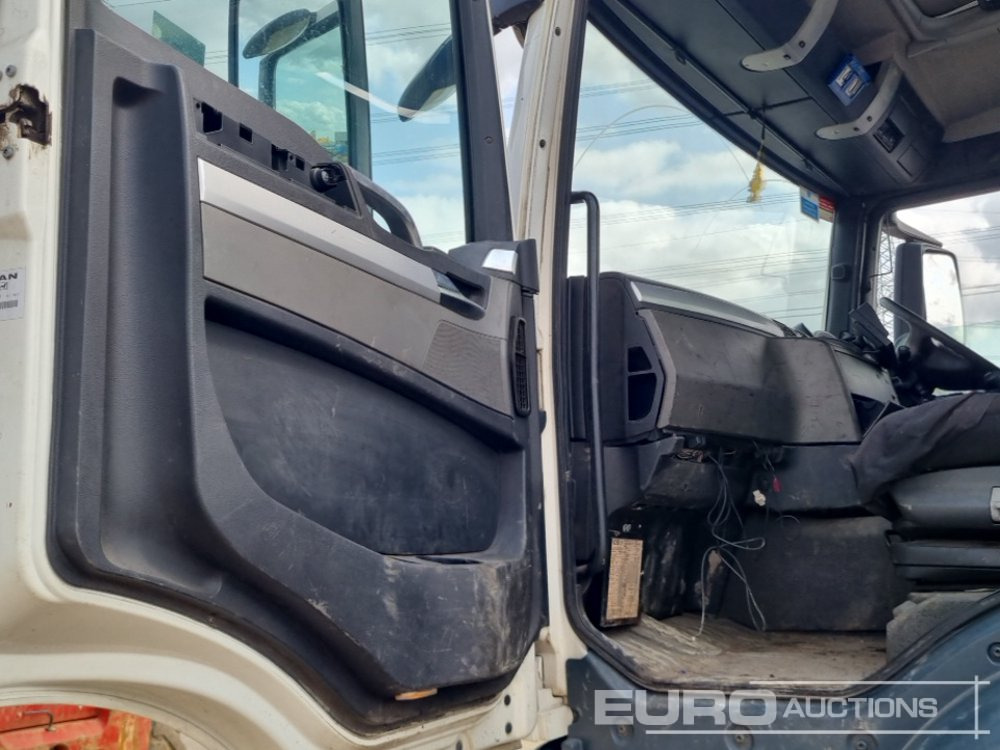 Hook lift truck 2012 MAN 35.360