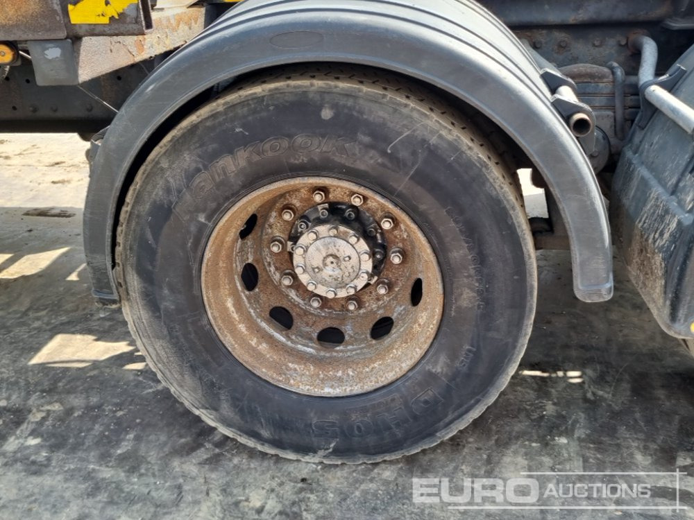 Hook lift truck 2012 MAN 35.360