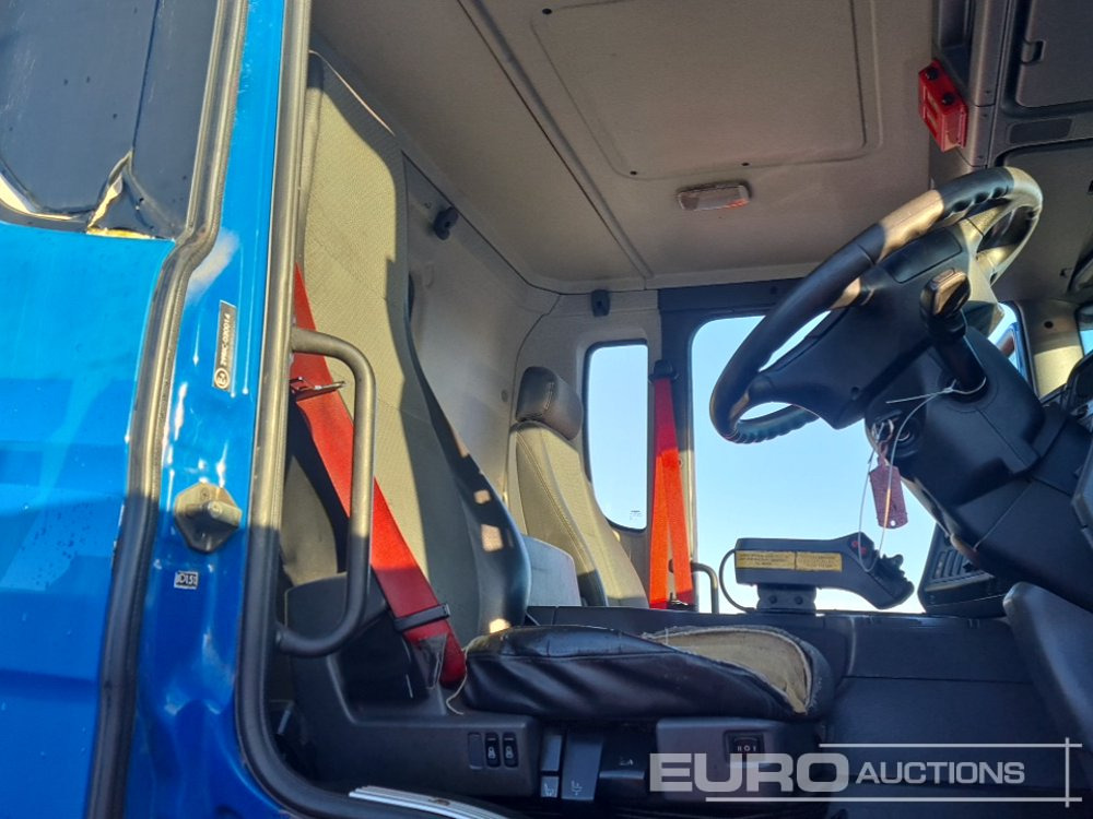Hook lift truck 2012 Scania P360