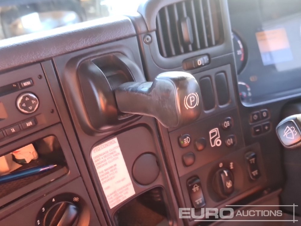 Hook lift truck 2012 Scania P360