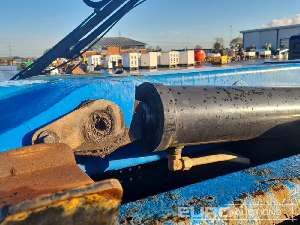 Hook lift truck 2012 Scania P360