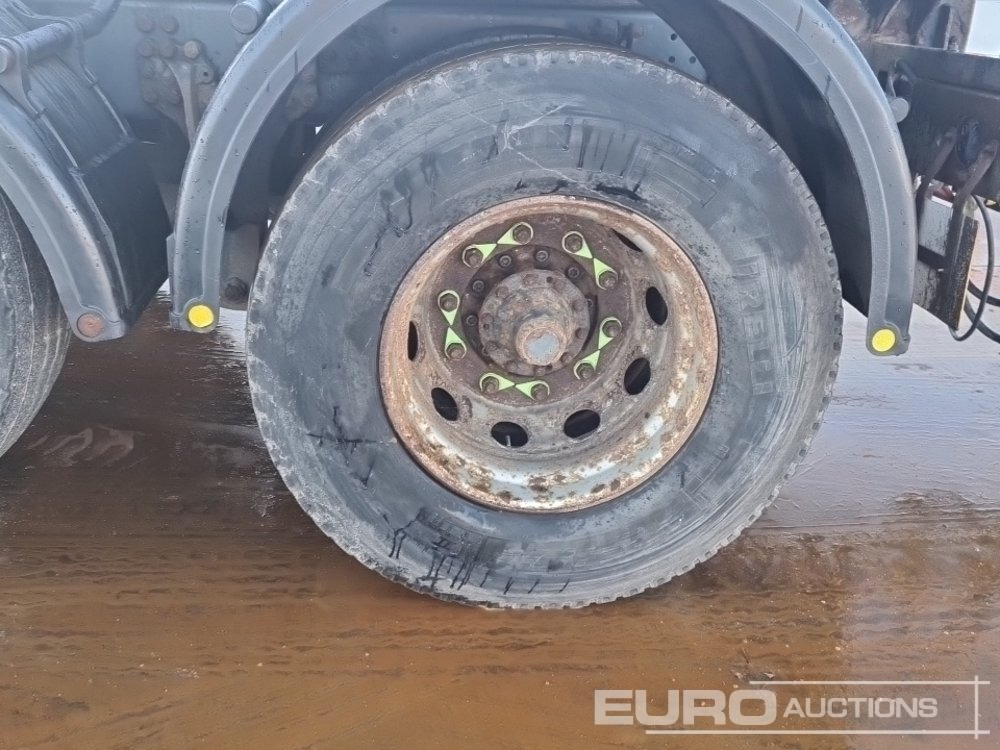 Hook lift truck 2012 Scania P360