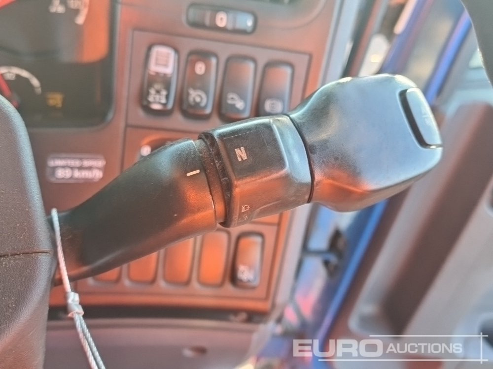 Hook lift truck 2012 Scania P360