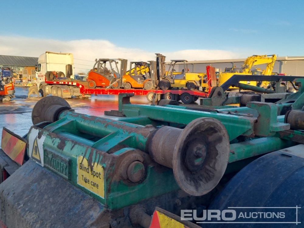 Hook lift truck 2013 DAF CF85.360