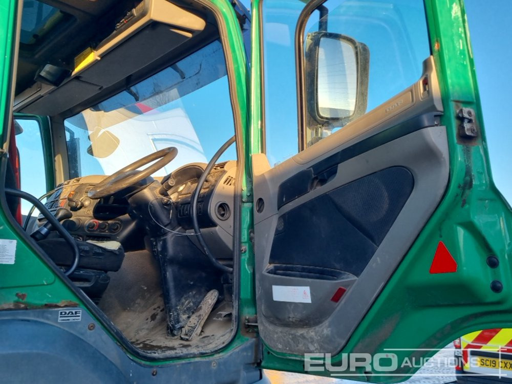 Hook lift truck 2013 DAF CF85.360