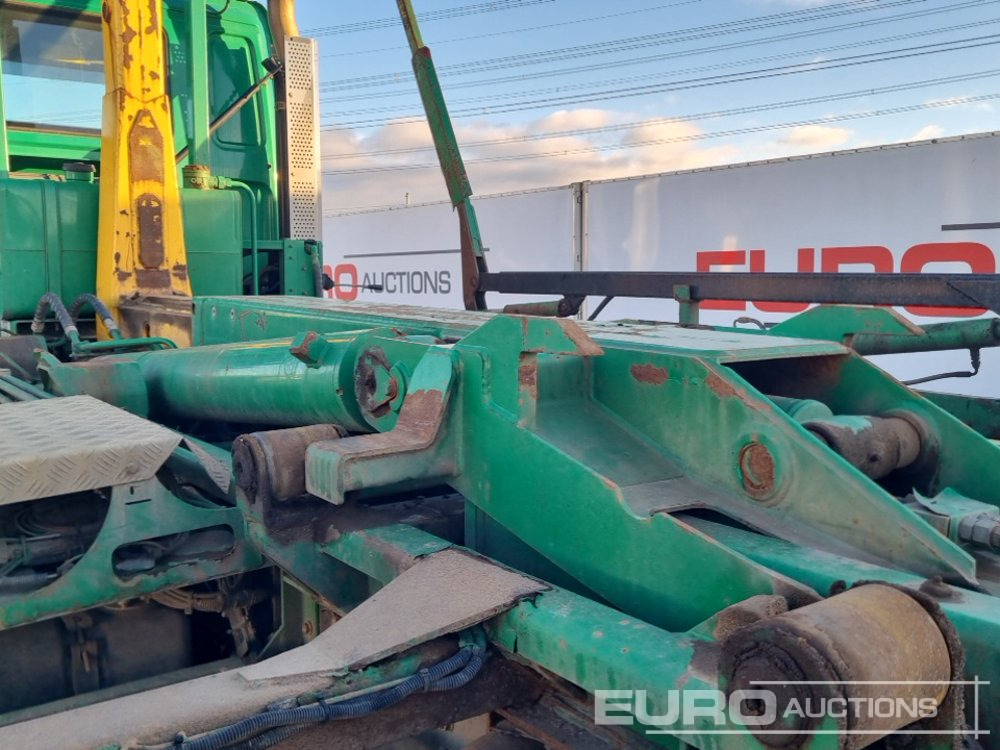 Hook lift truck 2013 DAF CF85.360