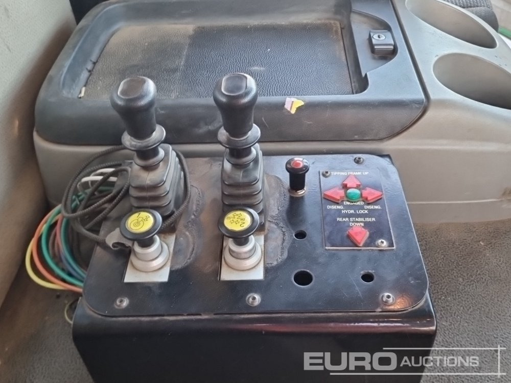 Hook lift truck 2013 DAF CF85.360