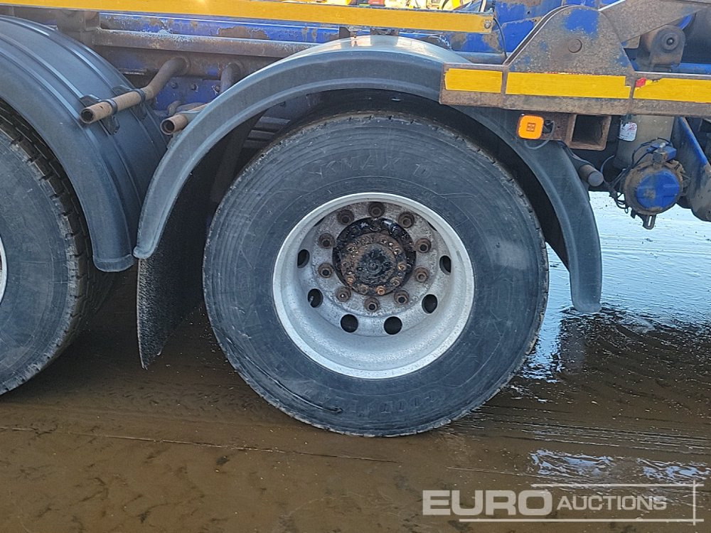 Hook lift truck 2014 MAN TGS 32.400