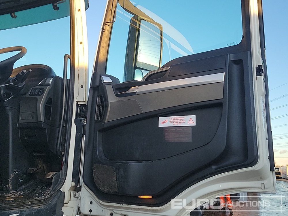 Hook lift truck 2014 MAN TGS 32.400