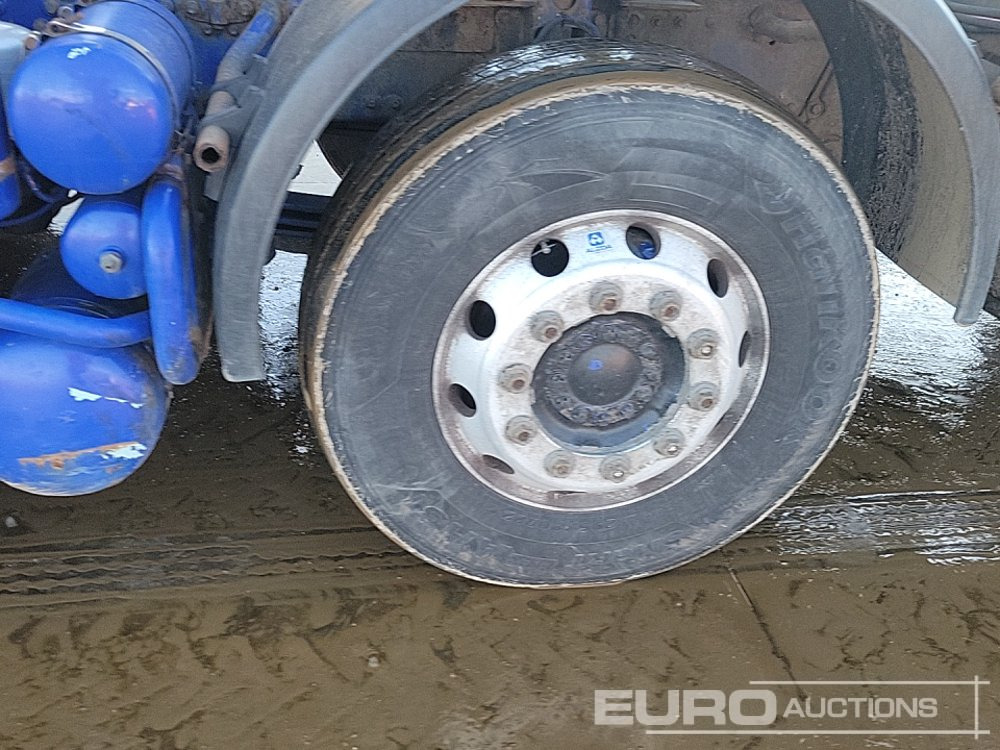 Hook lift truck 2014 MAN TGS 32.400