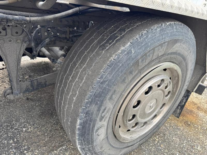 Hook lift truck 2015 Mercedes-Benz ACTROS