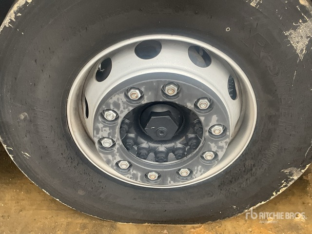 Hook lift truck 2019 Iveco AD190S/P 4x2 Hooklift Truck