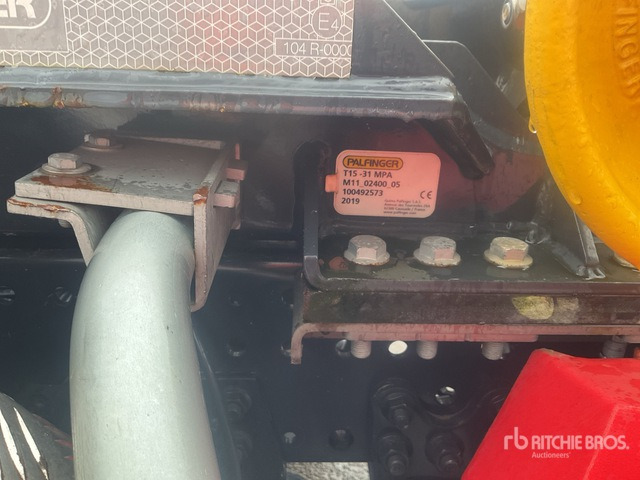 Hook lift truck 2019 Iveco AD190S/P 4x2 Hooklift Truck