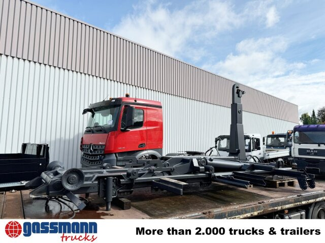 Hook lift truck 20-47 S