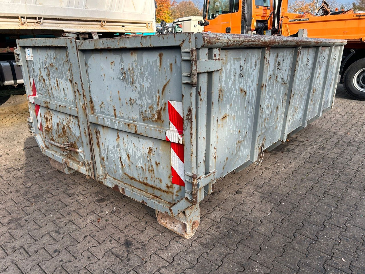 Hook lift truck Abrollcontainer Stahl