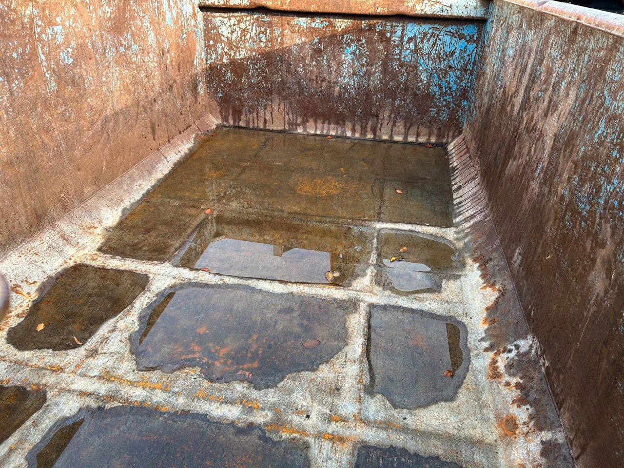 Hook lift truck Abrollcontainer Stahl