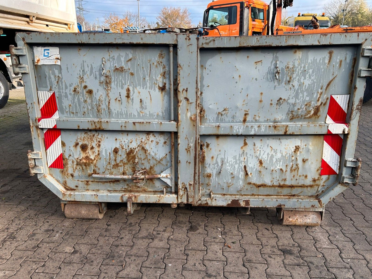 Hook lift truck Abrollcontainer Stahl